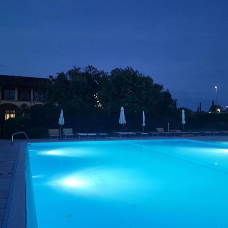 Dolce Blu Sirmione Apartment Риволтела Екстериор снимка