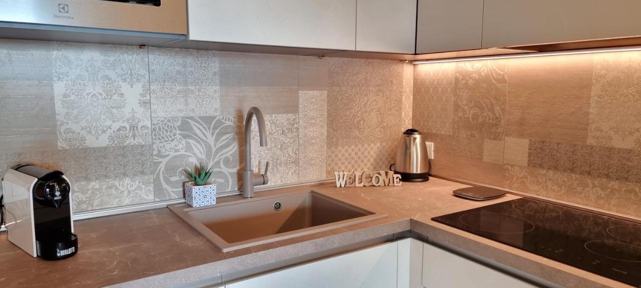 Dolce Blu Sirmione Apartment Риволтела Екстериор снимка