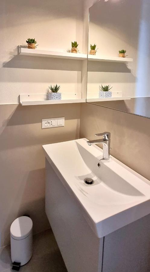 Dolce Blu Sirmione Apartment Риволтела Екстериор снимка
